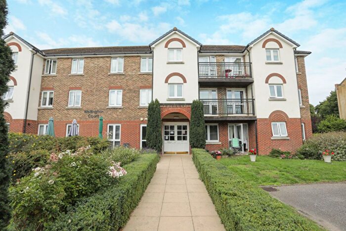 1 Bedroom Flat For Sale In Wellington Court, Beechwood Avenue, Deal, CT14