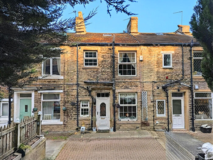 1 Bedroom Terraced House For Sale In Lane Ends Green, Hipperholme, HX3