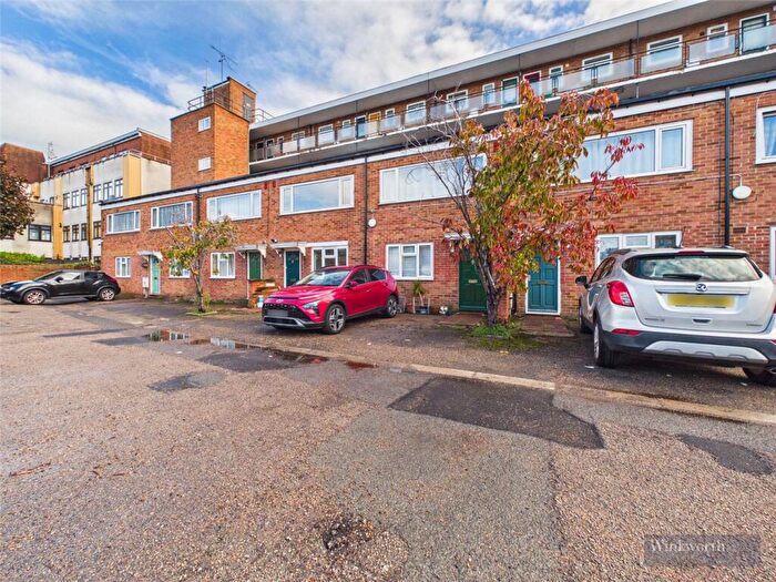 1 Bedroom Apartment To Rent In Coombe Road, New Malden, KT3