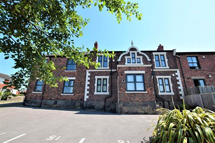 2 Bedroom Apartment To Rent In Canal Street, Macclesfield, SK10