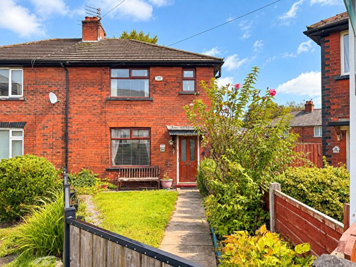 3 Bedroom Semi-Detached House For Sale In Exeter Avenue, Bolton, BL2