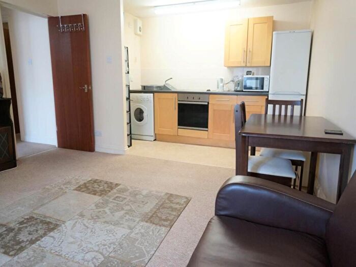 1 Bedroom Apartment To Rent In York Place, Bangor, LL57