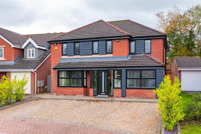 5 Bedroom Detached House For Sale In Redwood Drive, Chorley, PR7