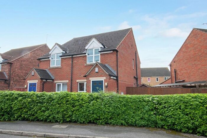 2 Bedroom Semi-Detached House To Rent In Abbey Road, Scunthorpe, DN17