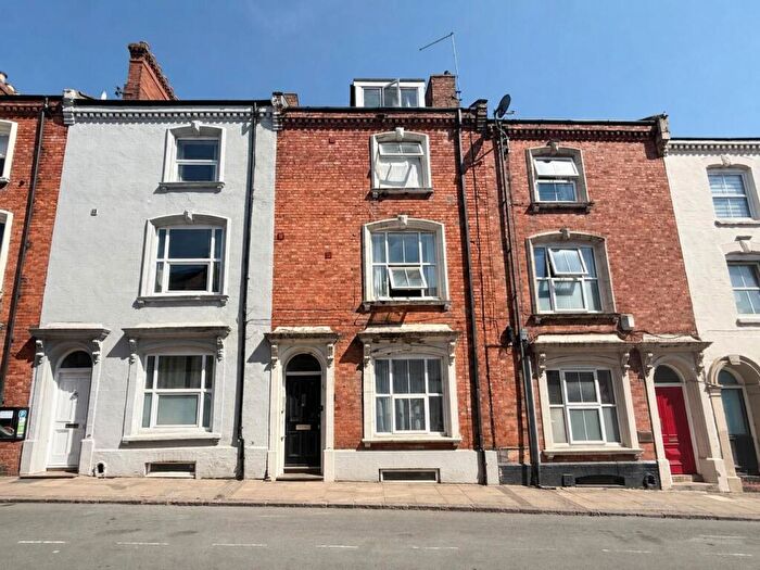 1 Bedroom Apartment For Sale In Hazelwood Road, Town Centre, Northampton, NN1
