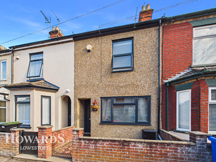 3 Bedroom Terraced House For Sale In Worthing Road, Lowestoft, NR32
