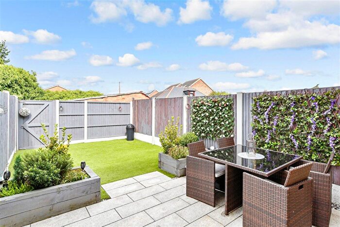 2 Bedroom Terraced House For Sale In Vincent Road, Sittingbourne, Kent, ME10