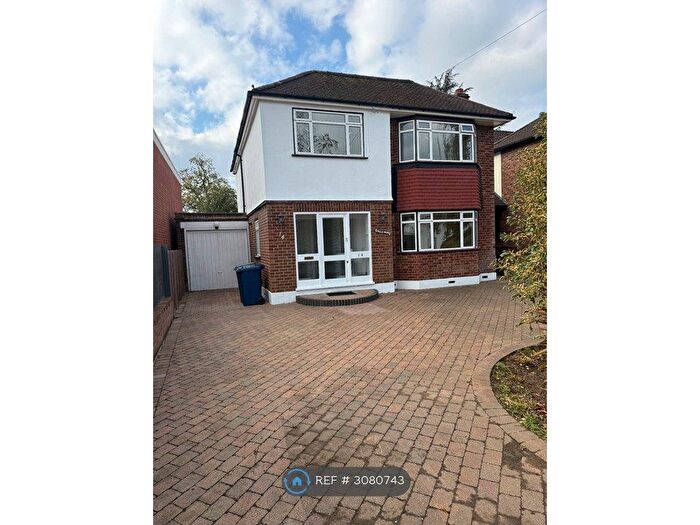 4 Bedroom Detached House To Rent In Church Way, Wheatstone, N20