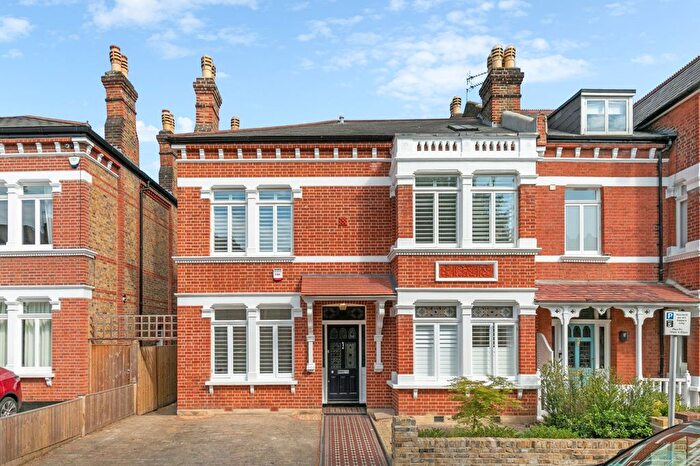 5 Bedroom Semi-Detached House To Rent In St. Stephens Gardens, Twickenham, TW1