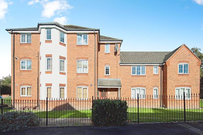 2 Bedroom Flat For Sale In Oxford Grove, Birmingham, West Midlands, B37