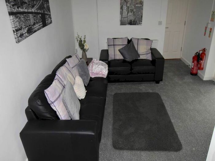 5 Bedroom Property To Rent In King Edwards Road, Brynmill, Swansea, SA1
