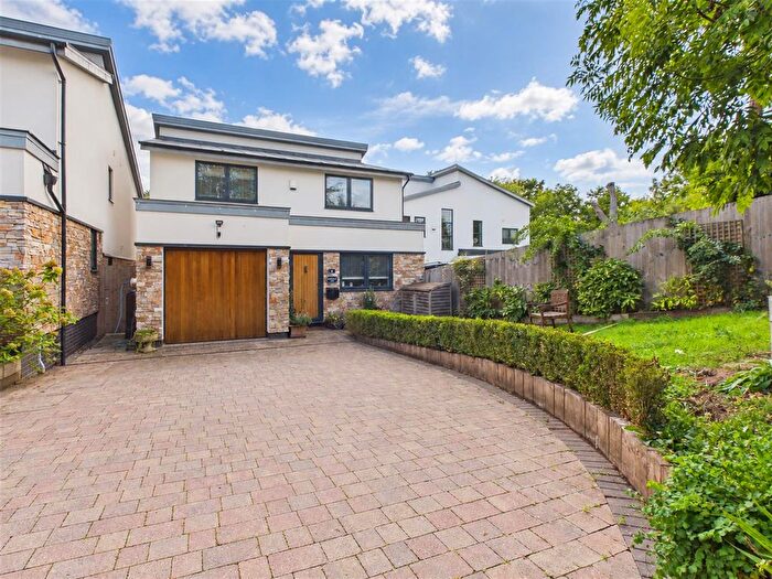 4 Bedroom Detached House For Sale In Lark Hill Road, Worcester, WR5