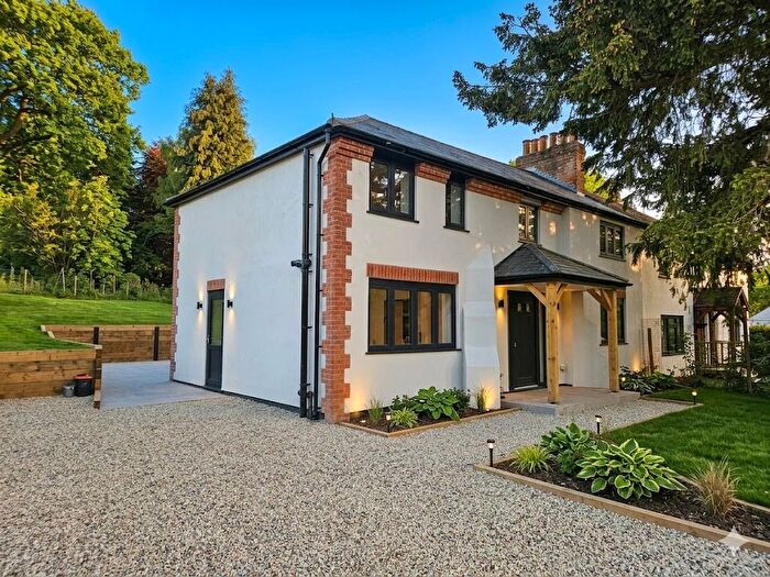 4 Bedroom Semi-Detached House For Sale In Main Road, Knockholt, Sevenoaks, Kent, TN14