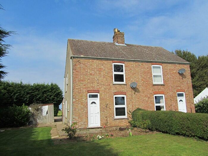 3 Bedroom Semi-Detached House To Rent In Brewers Lane, Newton, PE13
