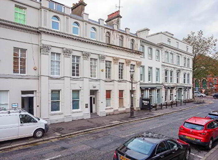 1 Bedroom Apartments To Rent In Apt, Lower Crescent, Belfast, BT7