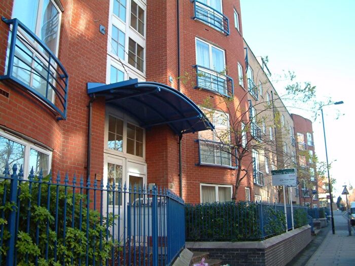 2 Bedroom Flat To Rent In Caraway Heights, Poplar High St, London, E14