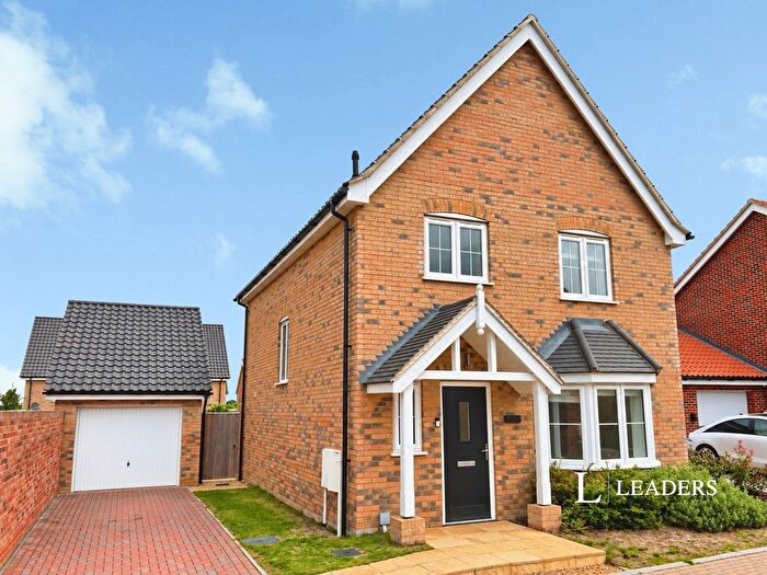 3 Bedroom Detached House For Sale In Bobbins Way, Swardeston, NR14