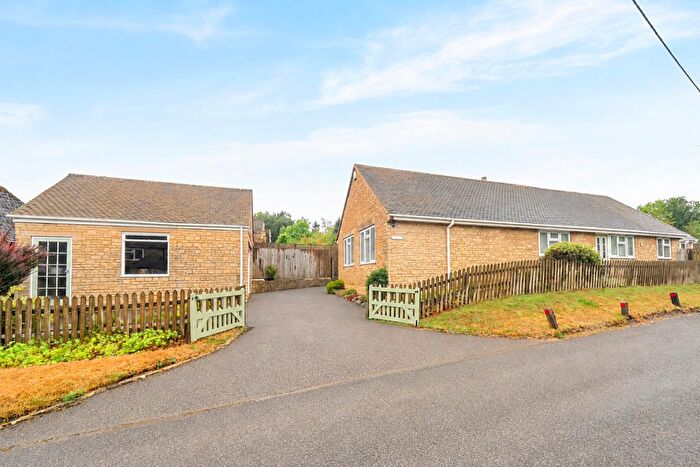 3 Bedroom Detached Bungalow For Sale In Lower End, Salford, Chipping Norton, OX7