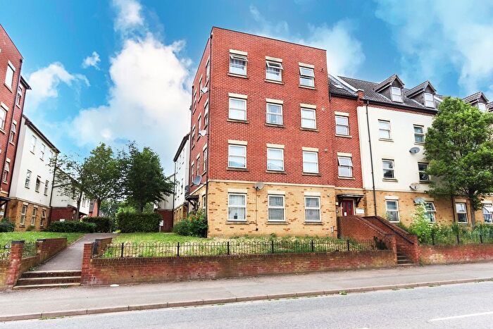 2 Bedroom Flat For Sale In The Embankment, Wellingborough, NN8