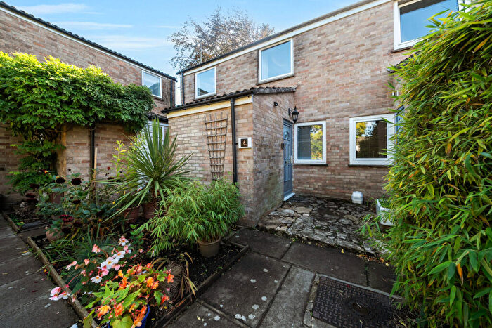 3 Bedroom End Of Terrace House For Sale In Knightstone Close, Wareham, BH20