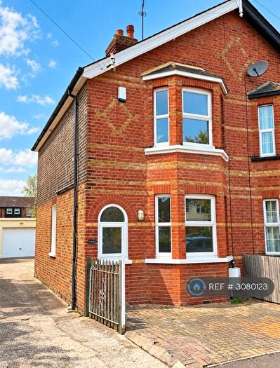 3 Bedroom Semi-Detached House To Rent In Albany Road, Windsor, SL4