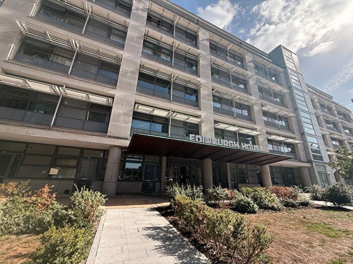2 Bedroom Flat To Rent In Edinburgh Gate, Harlow, CM20
