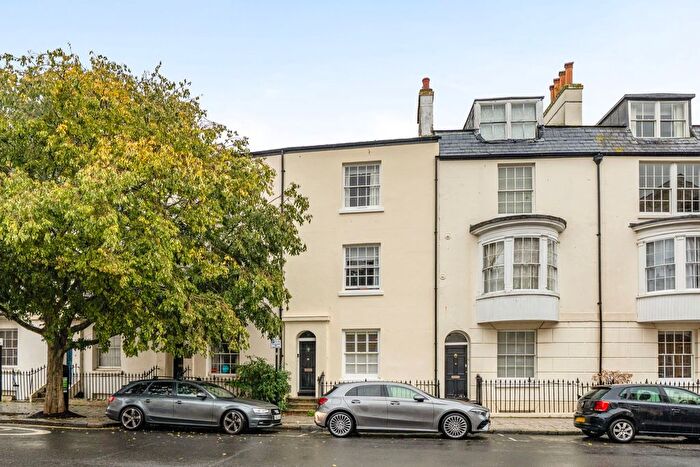 2 Bedroom Flat For Sale In Oxford Street, Southampton, SO14
