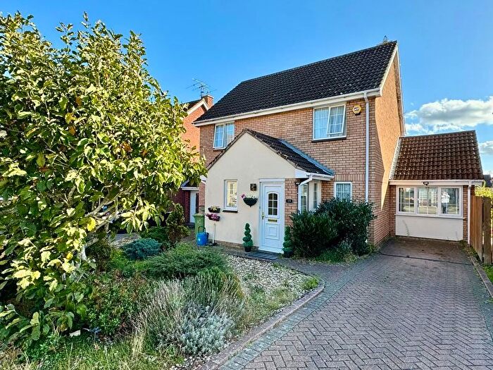 4 Bedroom Detached House For Sale In Willenhall Close, Luton, LU3