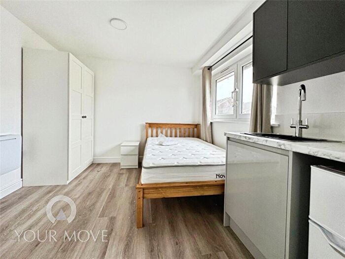 1 Bedroom Property To Rent In Waid Close, Dartford, Kent, DA1