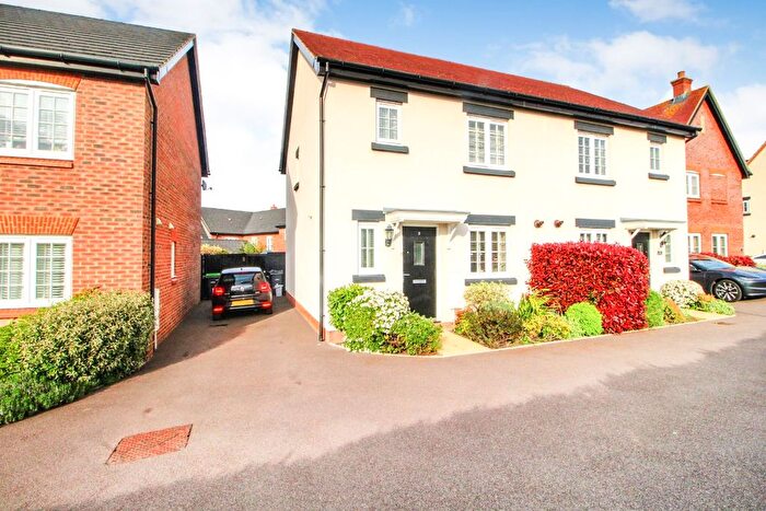3 Bedroom Semi-Detached House For Sale In Burraway Grove, Wootton, MK43