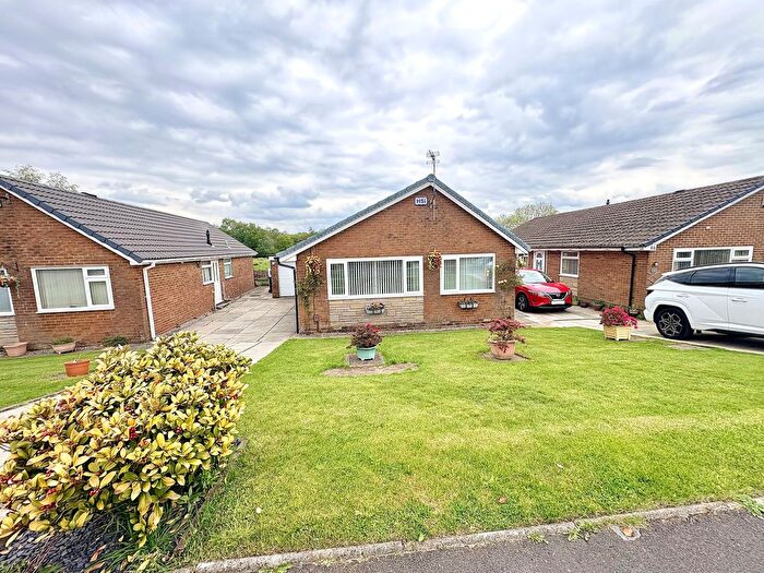 3 Bedroom Detached Bungalow For Sale In Thornham Drive, Bolton, BL1