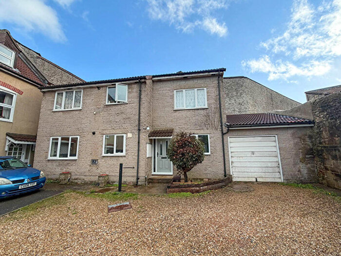 1 Bedroom Flat To Rent In Shepton Mallet, BA4