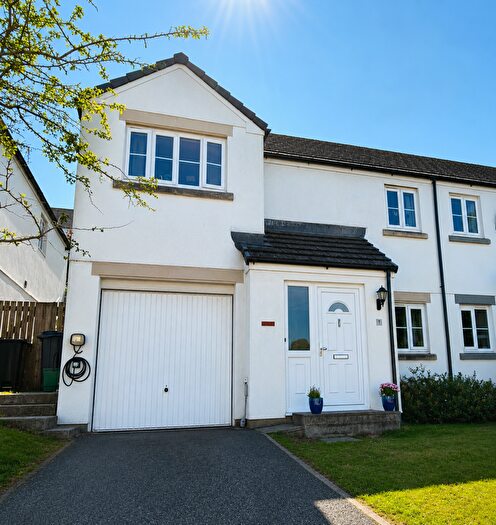 3 Bedroom Semi-Detached House For Sale In Alexander Grove, Par, PL24