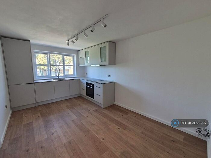 2 Bedroom Flat To Rent In Frances Court, London, E17