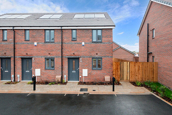 2 Bedroom House To Rent In Stone Gallop, Cranbrook, EX5