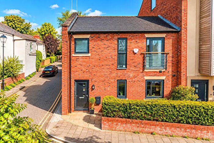 2 Bedroom End Of Terrace House For Sale In Upper Cambrian Road, Chester, Cheshire, CH1