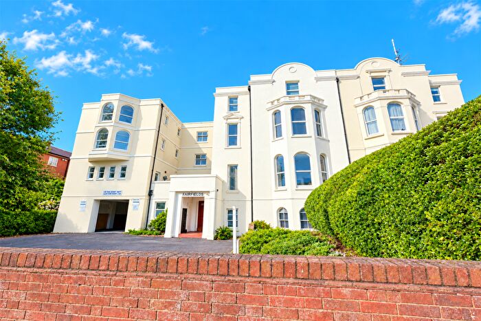 1 Bedroom Flat For Sale In Broadwater Road, Worthing, BN14