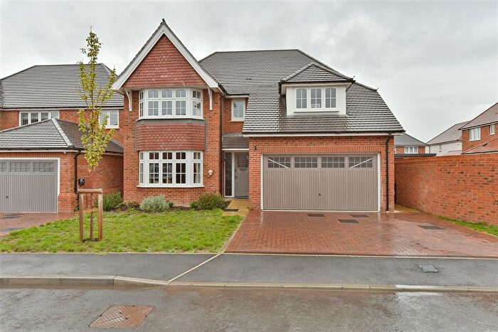 5 Bedroom Detached House For Sale In Chailey Drive, Rainham, Gillingham, Kent, ME8