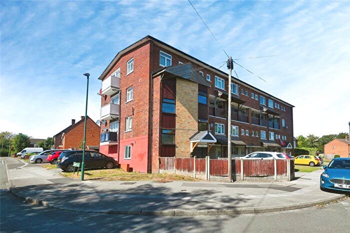 3 Bedroom Flat For Sale In Kenilworth Court, Broomcroft Road, Birmingham, B37