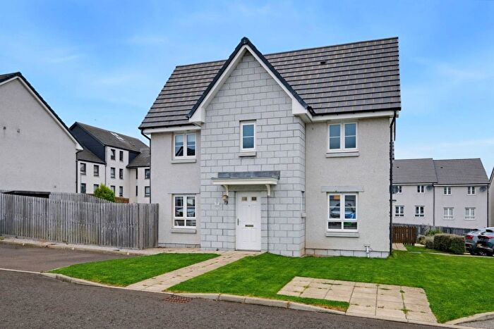 3 Bedroom End Of Terrace House For Sale In River Don Park, Bucksburn, Aberdeen, AB21
