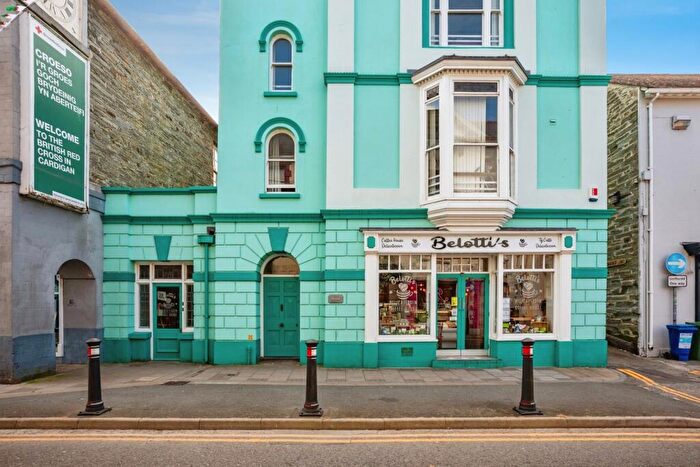 4 Bedroom End Of Terrace House For Sale In High Street, Cardigan, Ceredigion, SA43