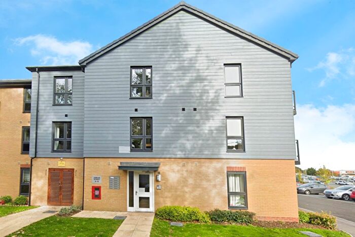 2 Bedroom Flat For Sale In Jubilee Street, Sittingbourne, ME10