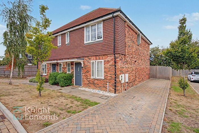 3 Bedroom Semi-Detached House For Sale In Hawthorn Place, Coxheath, ME17