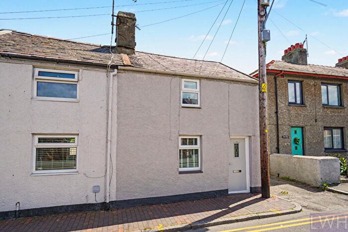 2 Bedroom End Of Terrace House For Sale In Penrhydlyniog, Pwllheli, LL53