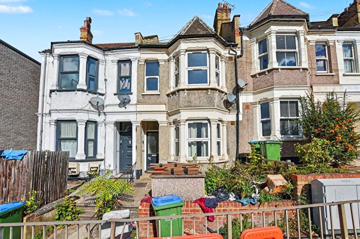4 Bedroom Terraced House For Sale In Plumstead Common Road, London, SE18