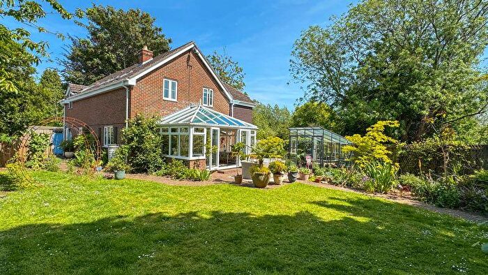 4 Bedroom Detached House For Sale In Bishops Waltham, SO32
