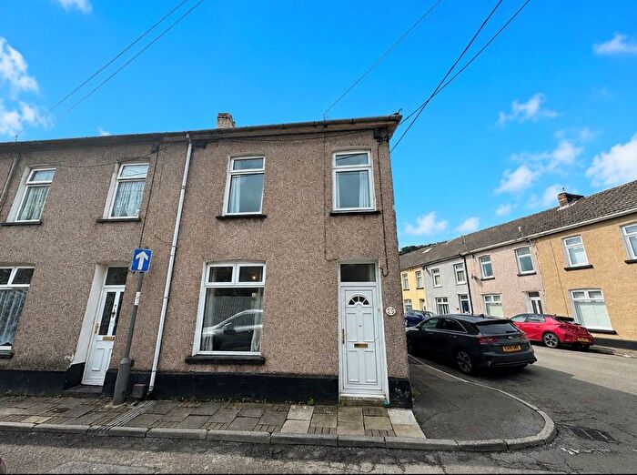 3 Bedroom End Of Terrace House For Sale In Phillip Street, Risca, NP11