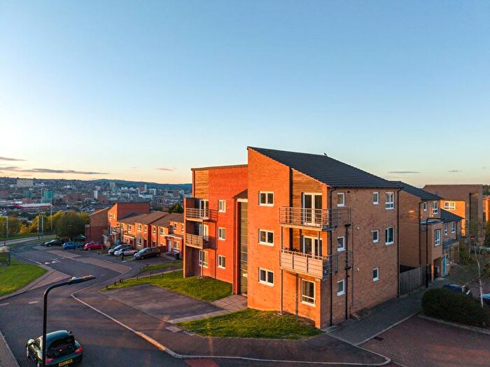 2 Bedroom Flat For Sale In Park Grange Rise, Norfolk Park, Sheffield, S2