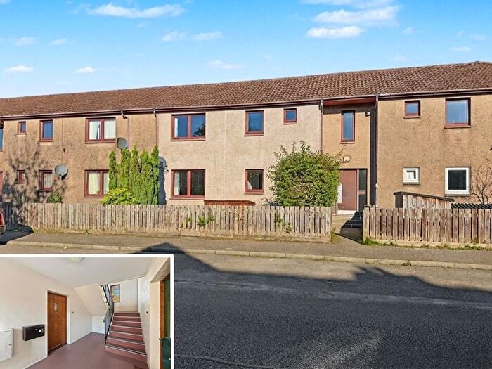 1 Bedroom Flat For Sale In Macquarrie Court, Caol, Fort William, Highland, PH33
