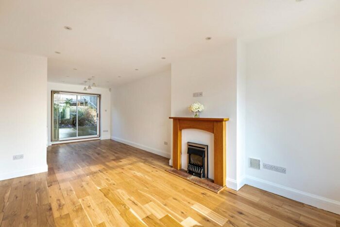 4 Bedroom End Of Terrace House To Rent In The Fieldings London, SE23